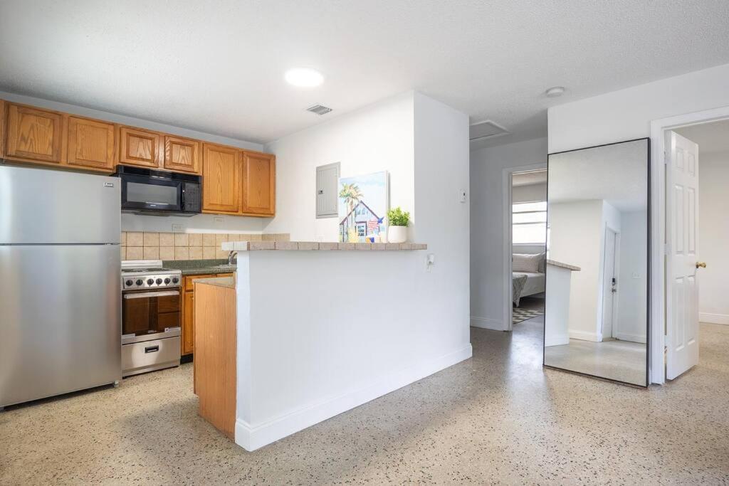 Lovely 2 Bed 1 Bath Near Las Olas W/Free Parking! Lägenhet Fort Lauderdale Exteriör bild