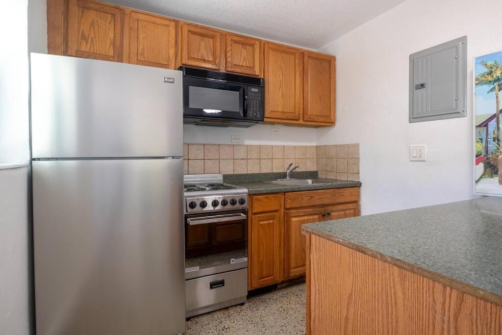 Lovely 2 Bed 1 Bath Near Las Olas W/Free Parking! Lägenhet Fort Lauderdale Exteriör bild